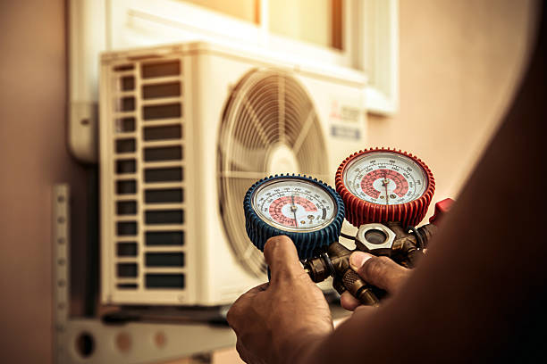 Professional Heat Pump Repair technician working in Woodward, IA